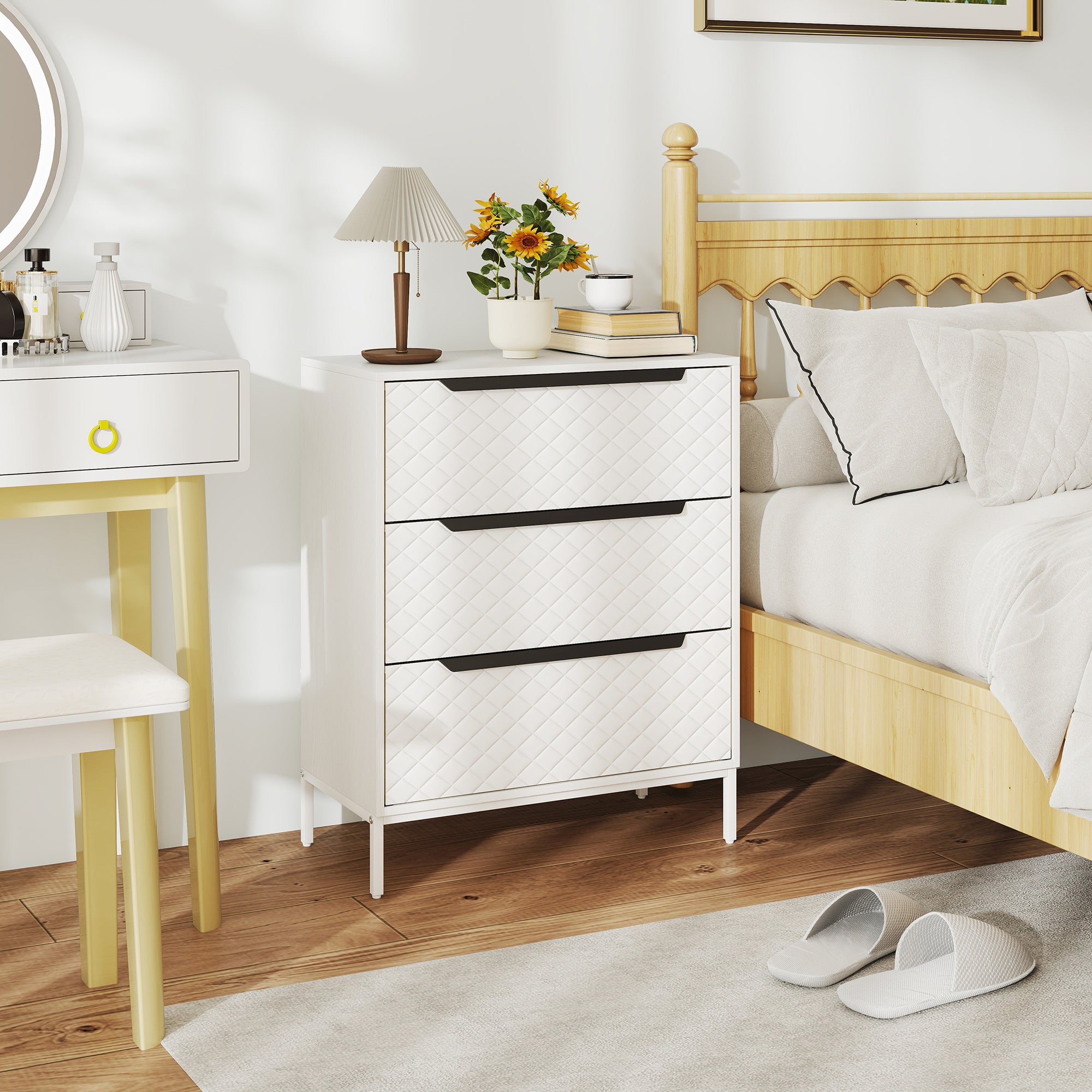 HOMCOM Chest of Drawers, Dresser with 3 Fabric Drawers and Aluminium Handles - White 