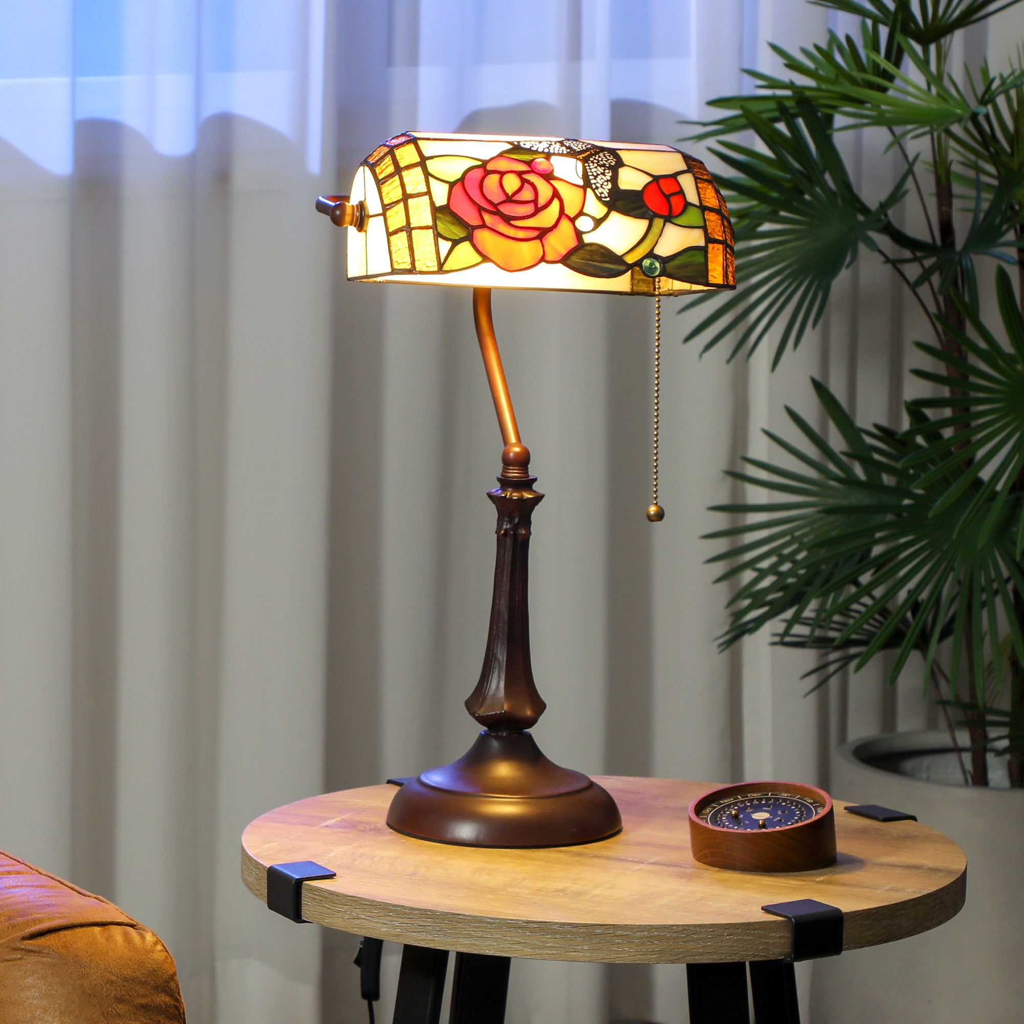 HOMCOM Tiffany-Style Rose and Butterfly Table Lamp - Multi 