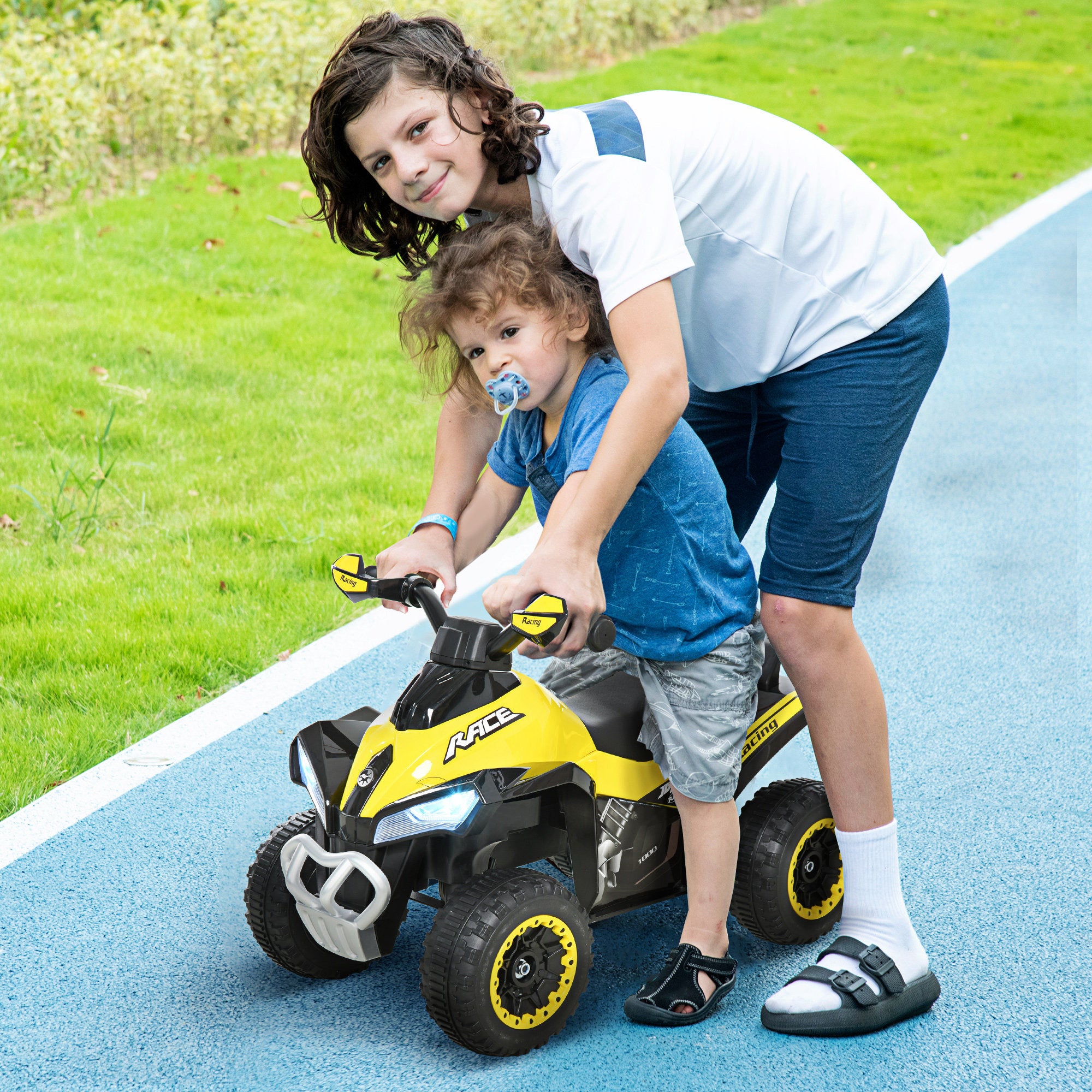 HOMCOM No Power Toddler Kids Ride on Car Walker Foot To Floor Slider w/ Music Lights for 18 - 36 Months Yellow 