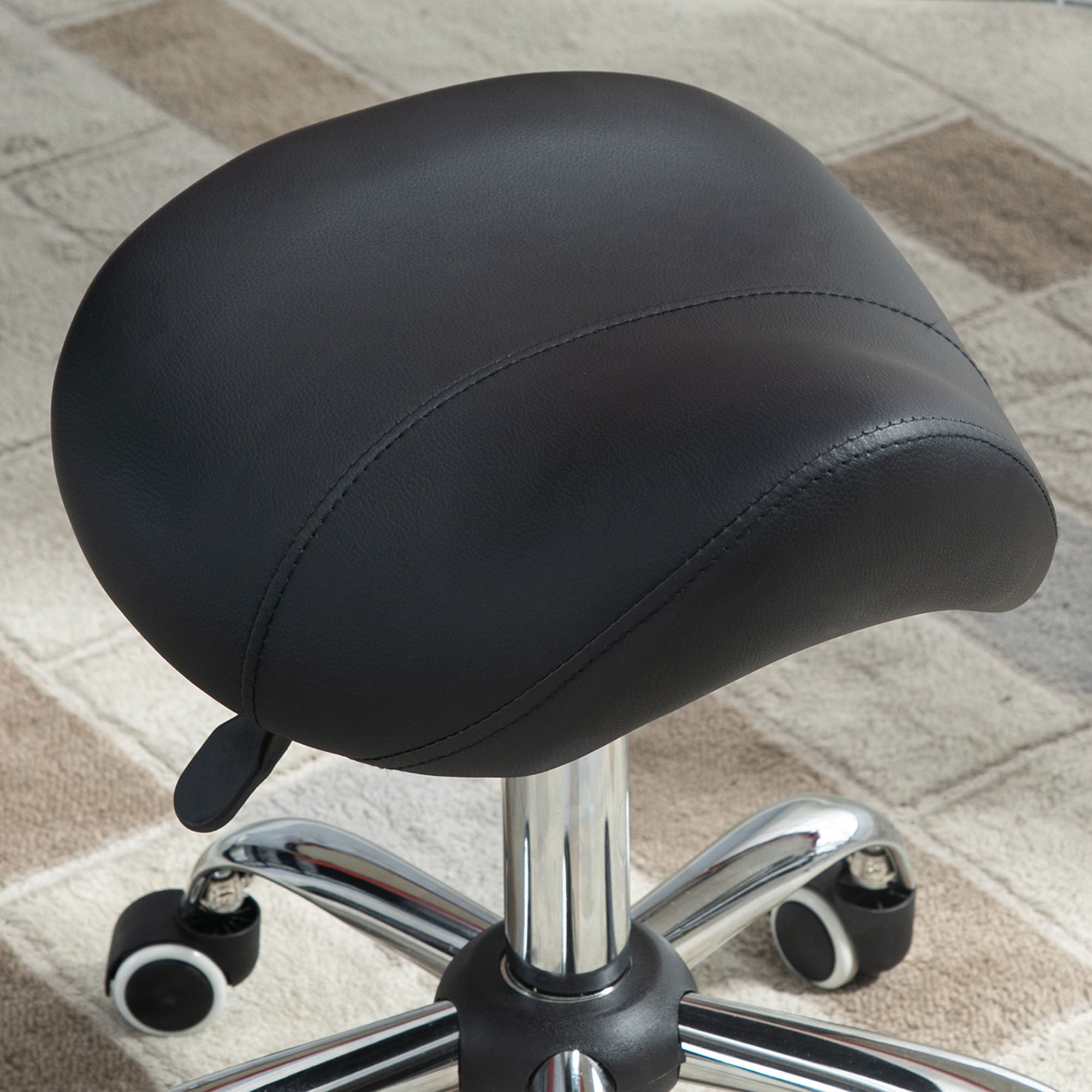 HOMCOM Cosmetic Stool 360° Rotate Height Adjustable Salon Massage Spa Chair Hydraulic Rolling Faux Leather Saddle Stool Mobility, Black 