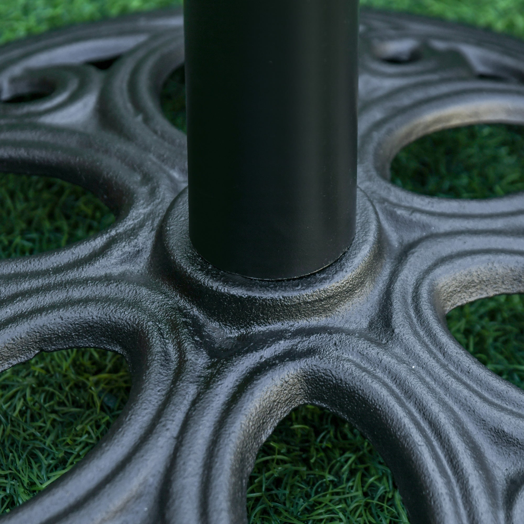 Outsunny 11.5 kg Cast Metal Round Patio Umbrella Base Stand, Umbrella Holder for Outdoor, Patio, Garden, Black 