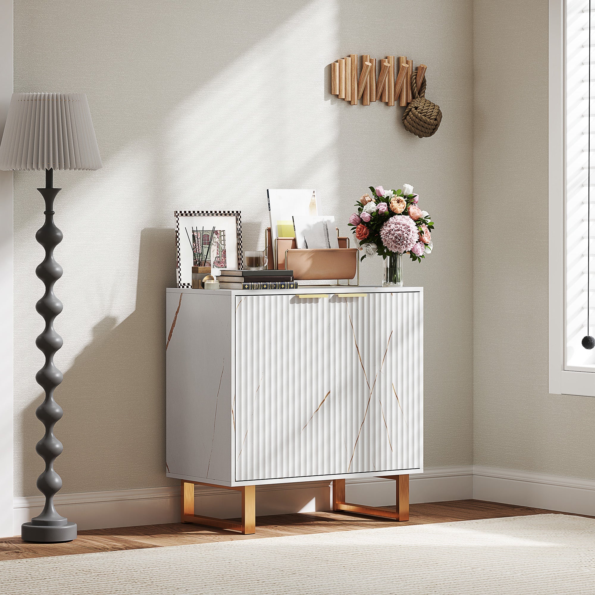 HOMCOM Elegant Storage Sideboard - White/Gold-Tone 