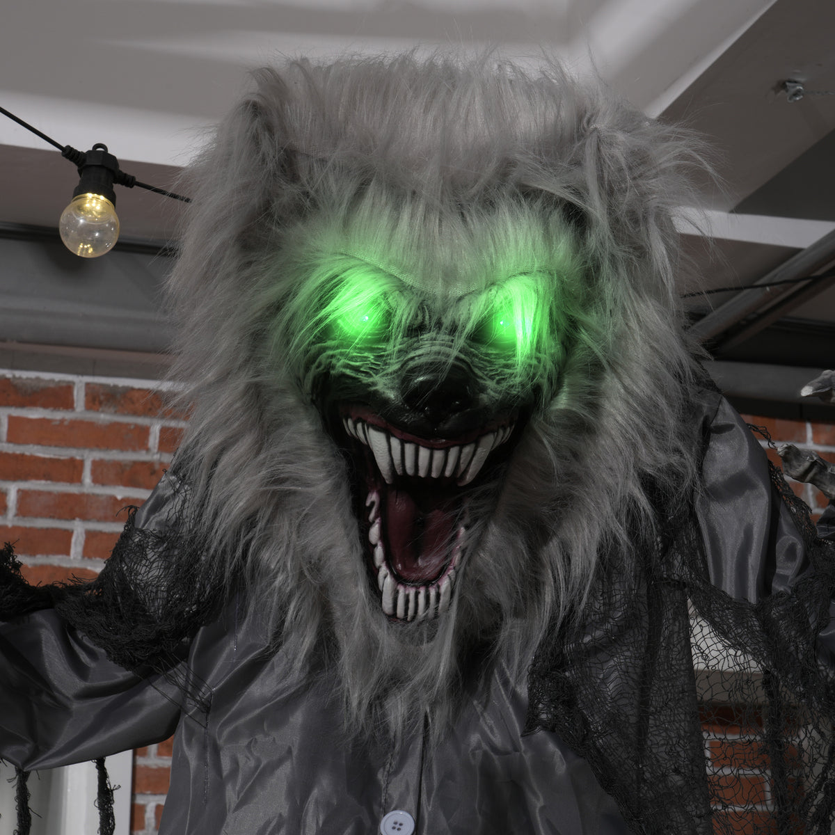 HOMCOM 6'8" Skeleton Werewolf Halloween Animatronic, with Glowing Eyes 