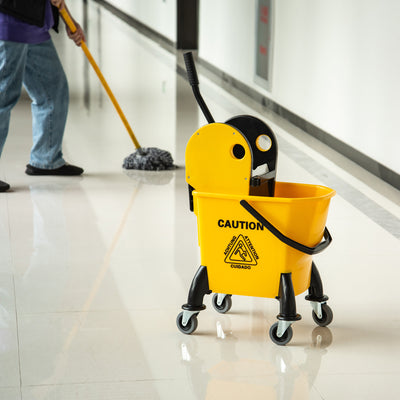 HOMCOM 25L Mop Bucket, with Wringer, Wheels and Handle - Yellow 
