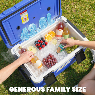 Outsunny 42.6L Insulated Cool Box, Lightweight Portable Ice Cooler with Handle, Lid and Drain Valve, Dark Blue 