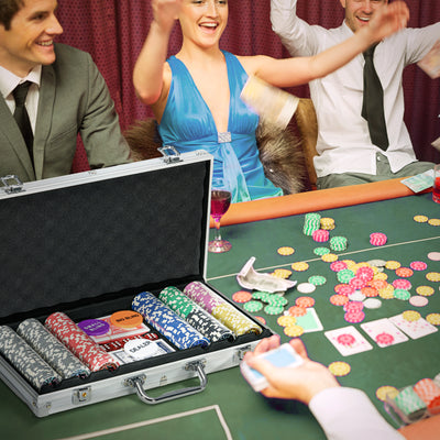 SPORTNOW 500-Piece Poker Chips Set, Poker Set with Mat, Chips, Two Card Decks, Dealer, Five Dices 