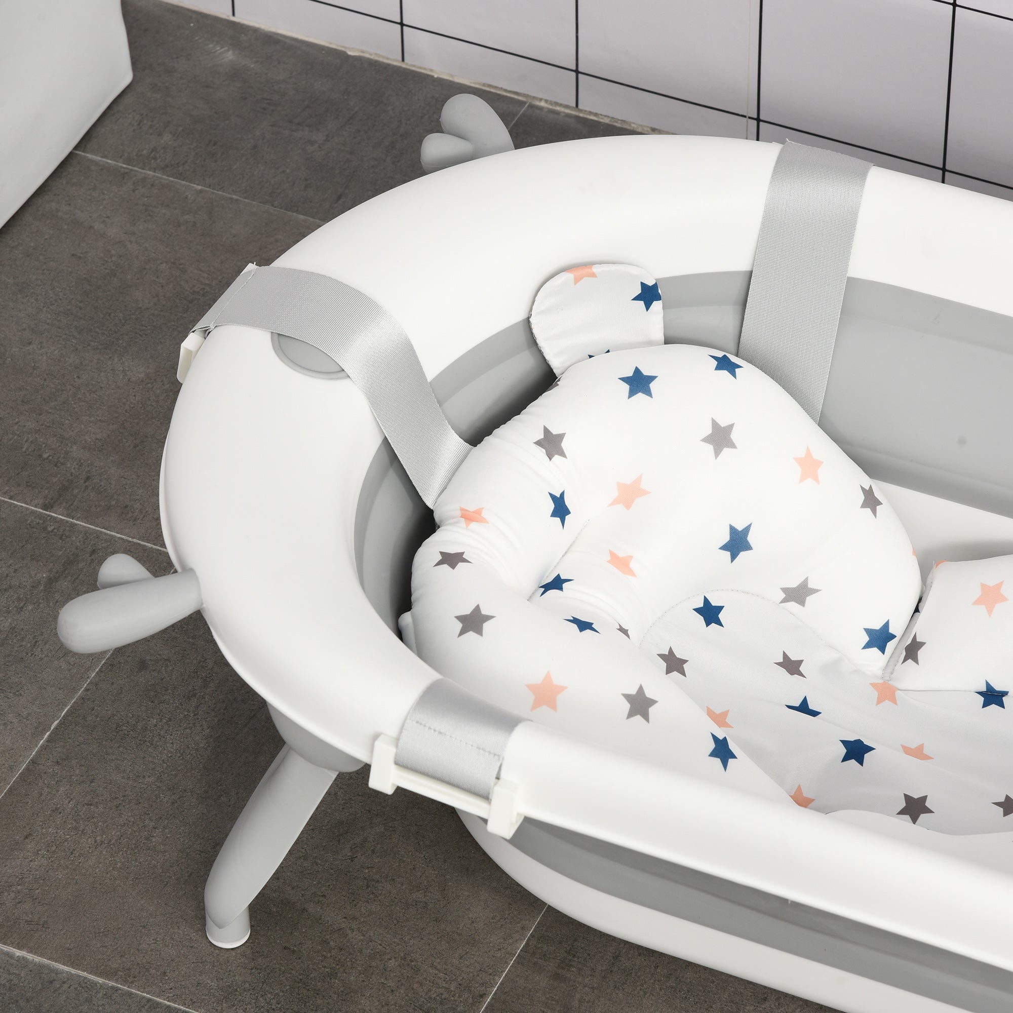 HOMCOM Foldable Baby Bathtub Set, Collapsible Bath Tub with Thermostatic Water Plug, Non-Slip Support, Cushion Pad, Drain Plugs, for Newborn to 3 Years - Offwhite 