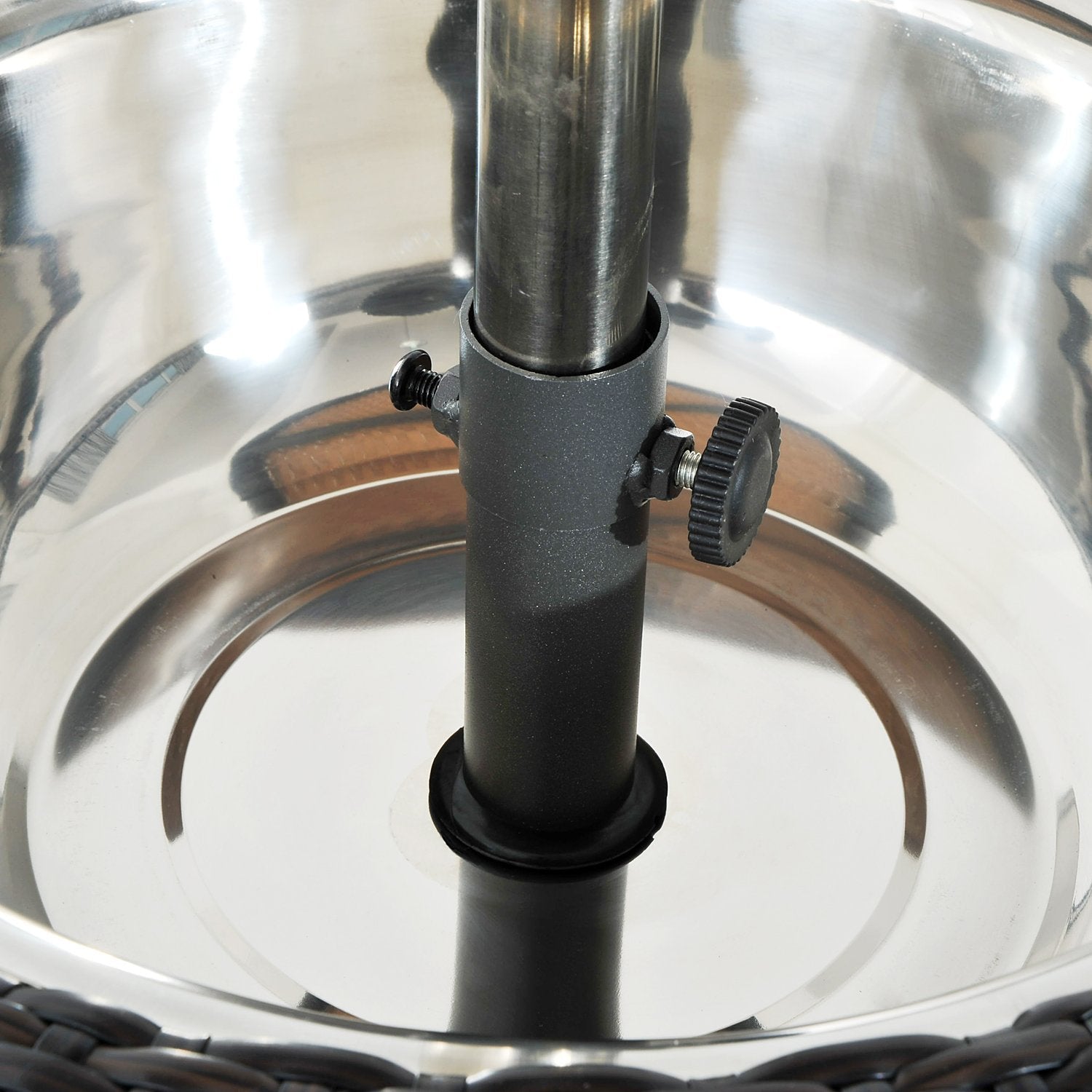 Outsunny PE Rattan Ice Bucket Table, Height Adjustable Liftable Outdoor Drinks Cooler, 52 cm Round Garden Beer Cocktail Table with Lid for Bar, Patio, Terrace, Brown 