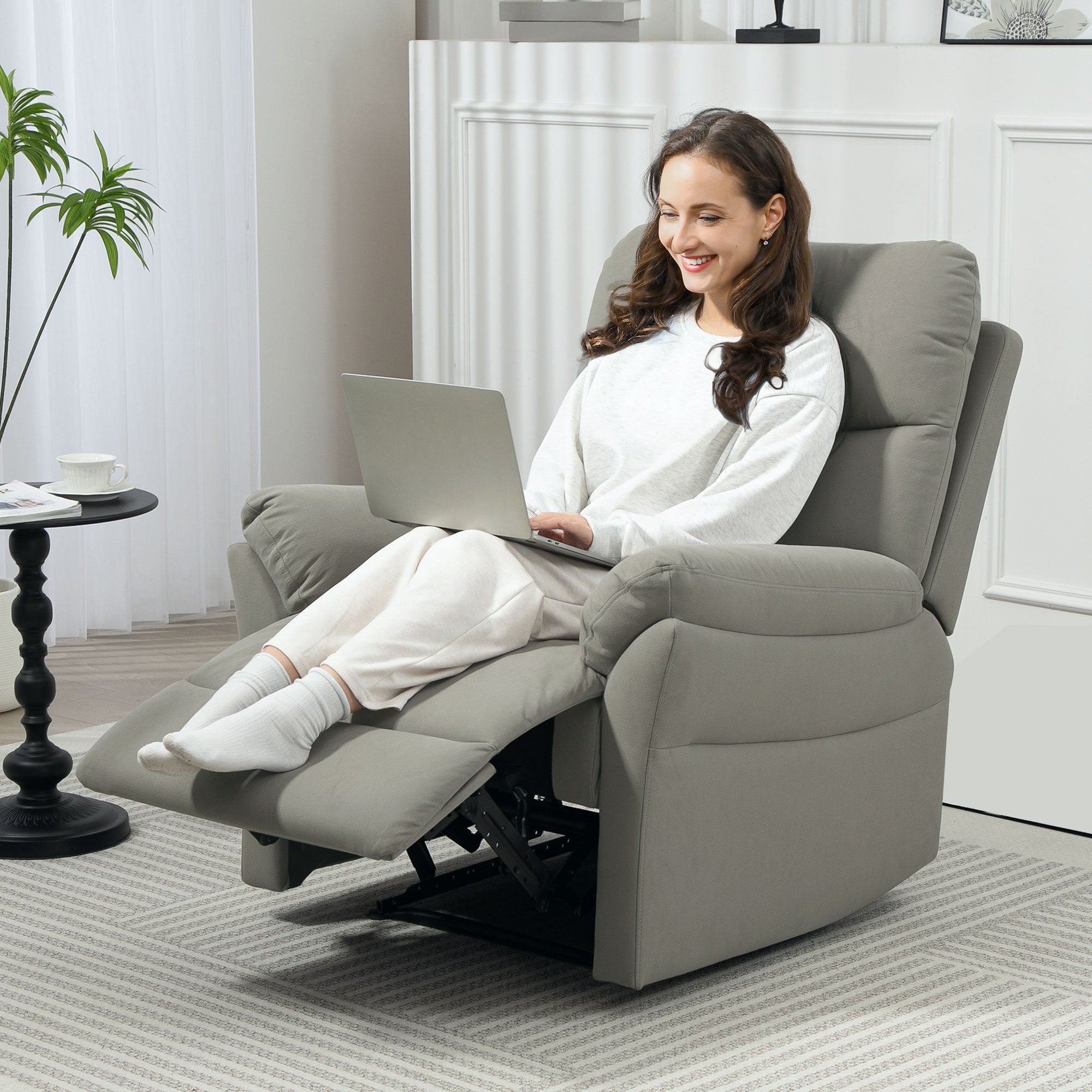 HOMCOM 140\'c2\'b0 Manual Reclining Armchair, with Footrest - Grey