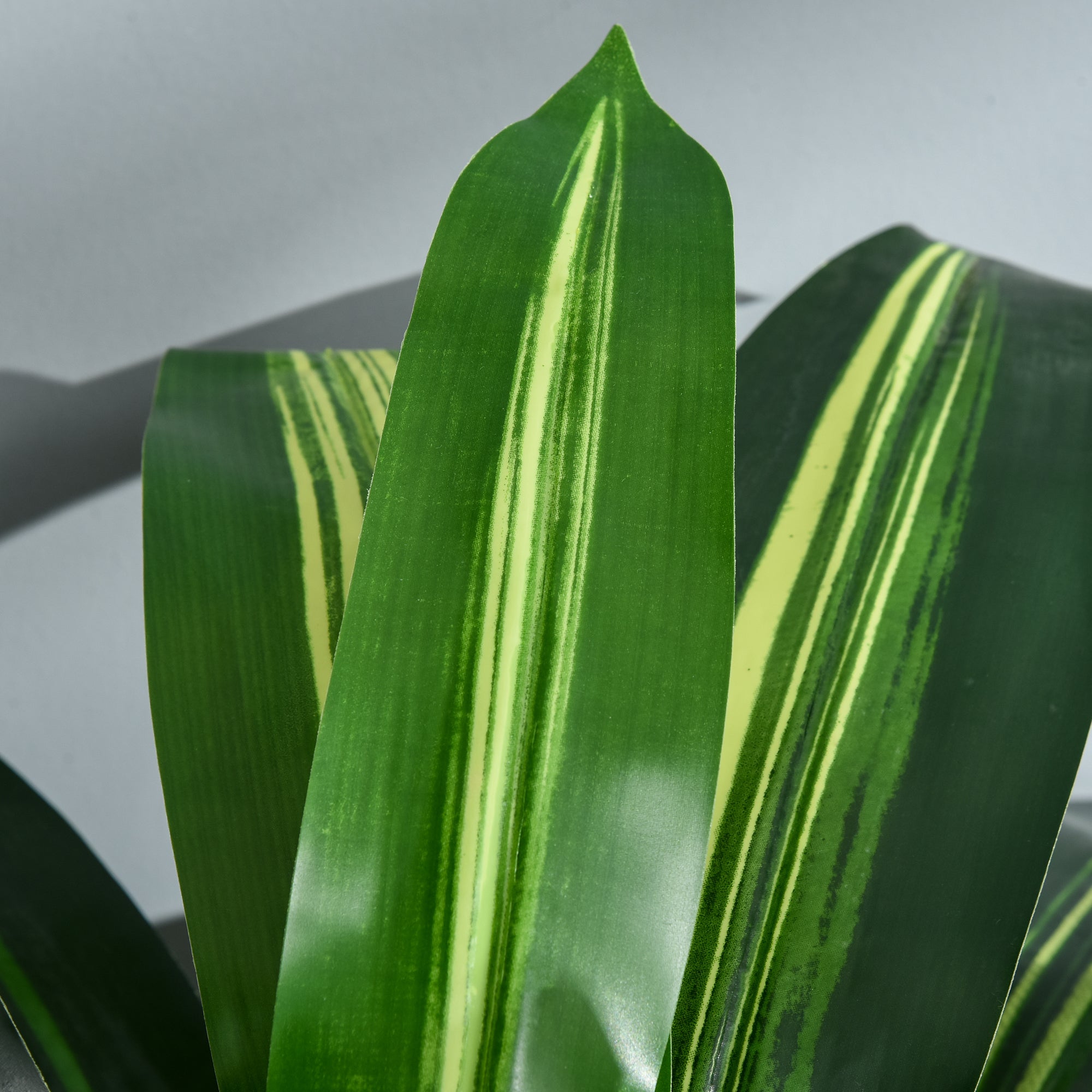 Outsunny Set of Two Artificial Dracaena Plants 