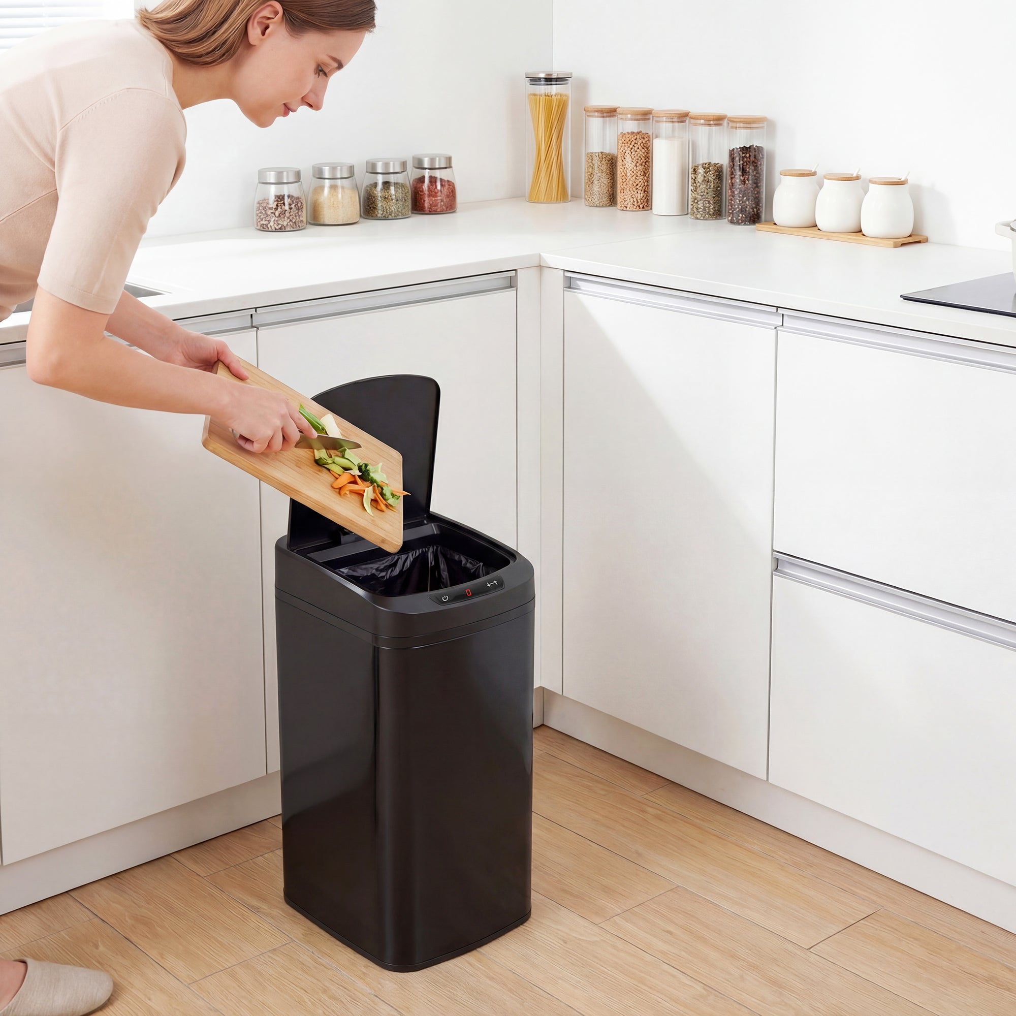 HOMCOM 12L Sensor Bin, Automatic Touchless Motion Sensor Kitchen Bin with Fingerprint Resistant Stainless Steel, Black 