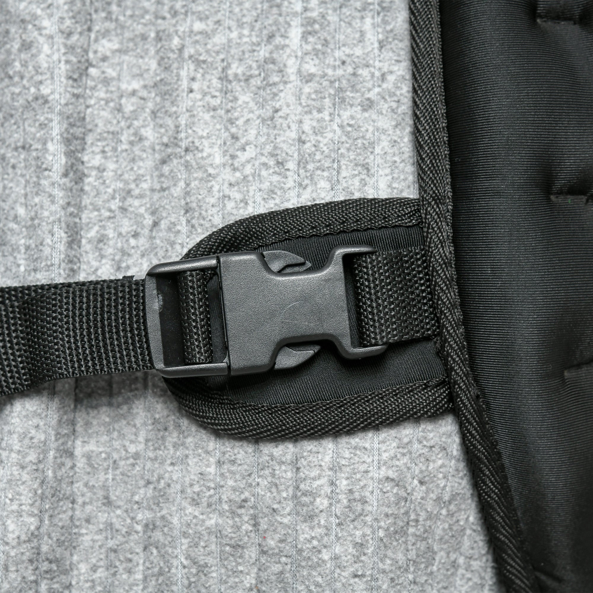 HOMCOM 8KG Weighted Vest, Running Weight Vest with Adjustable Strap, Convenient Pocket and Reflective Strips for Men and Women 