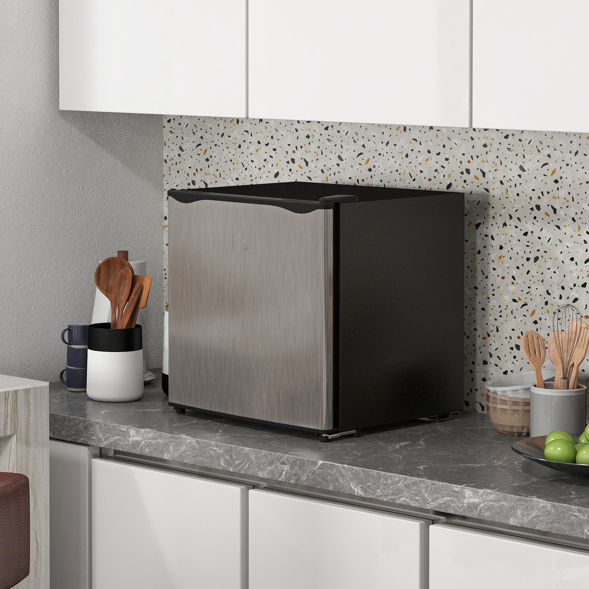 HOMCOM 35L Mini Freezer, -24℃ to -14℃ Temperature - Silver Tone 